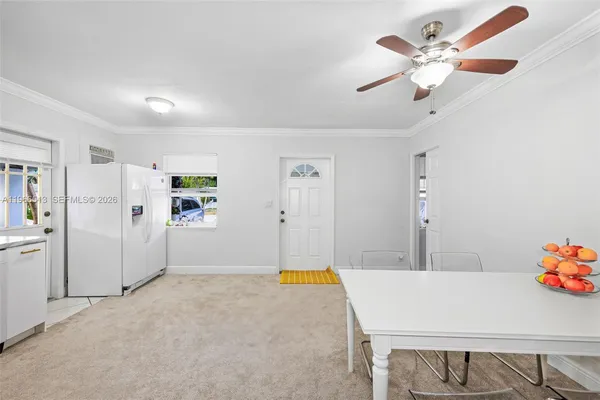 a view of livingroom with furniture