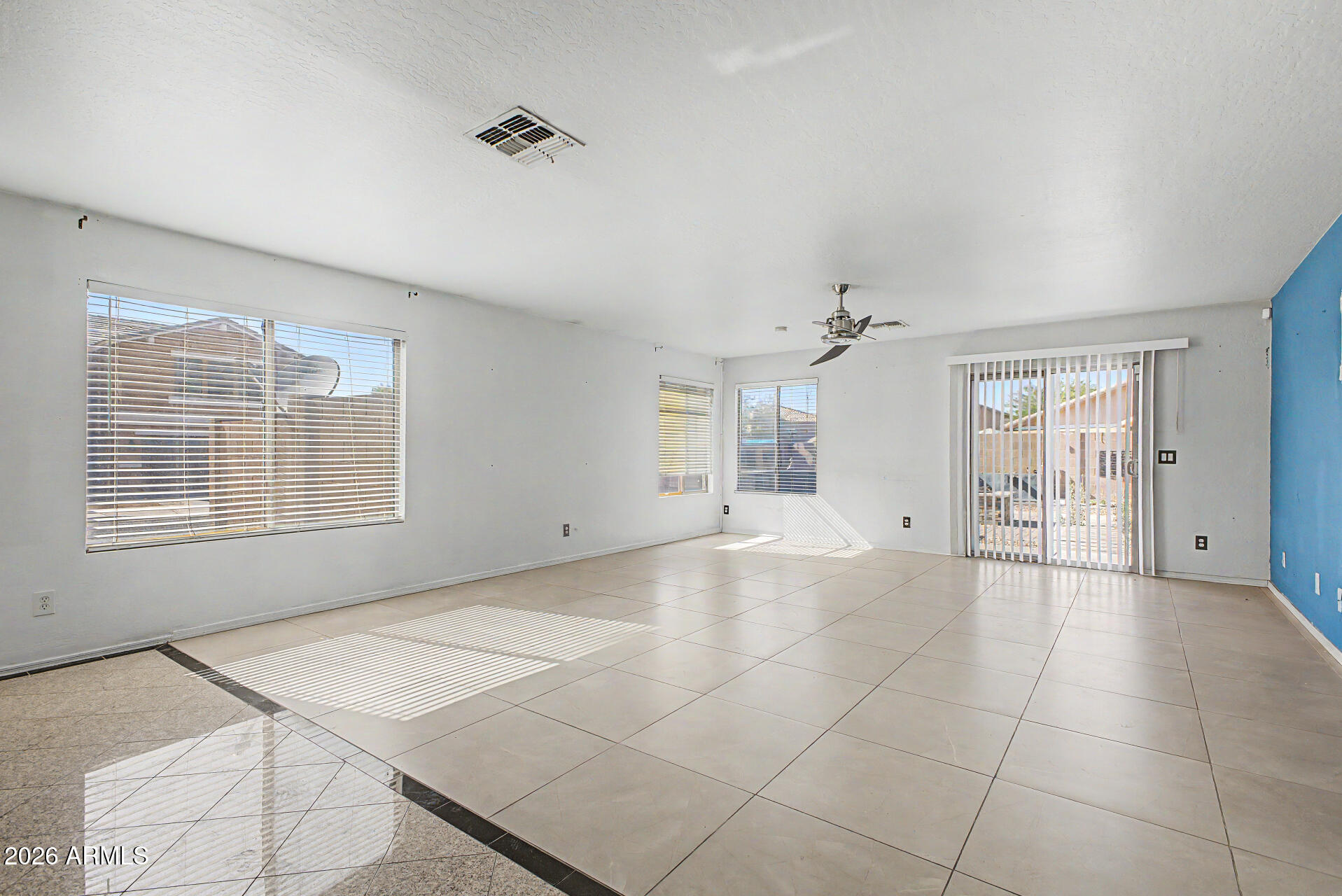 3222 West Apollo Road Phoenix, AZ 85041 - Photo 4 of 29 05 - Apollo