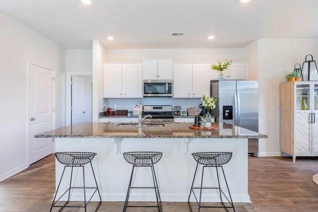 $466,705 | 318 Willow Run Drive, Summerville, SC 29486