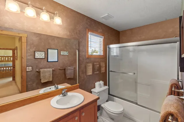 $745,000 | 13098 Hill House Loop, Donnelly, ID 83615