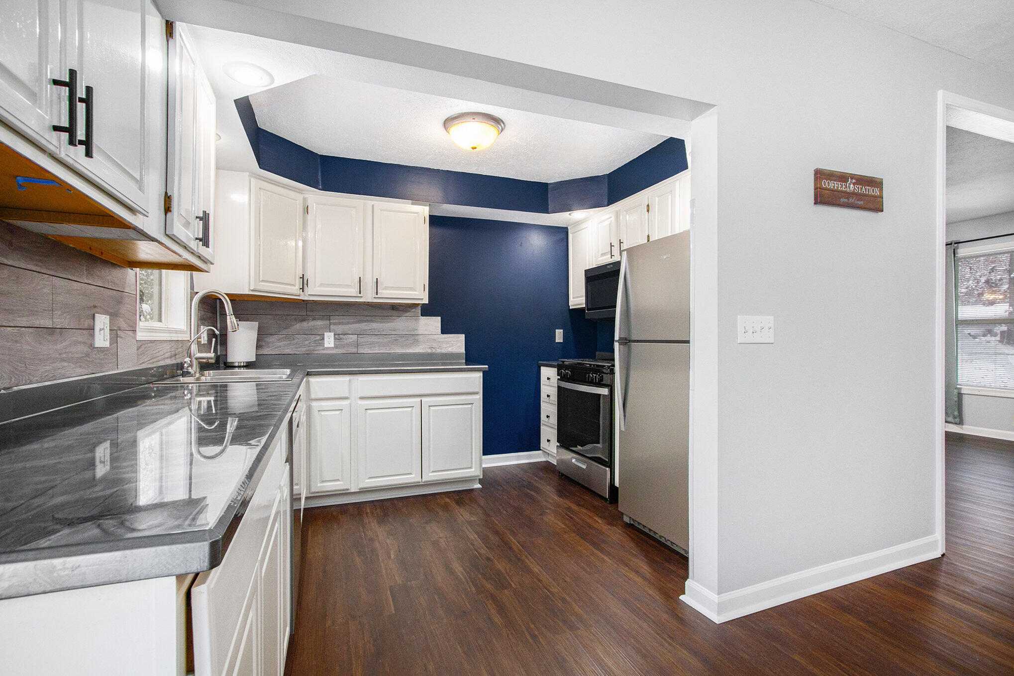 1230 Thomson Road Niles, MI 49120 - Photo 13 of 44 010_img_4164_512