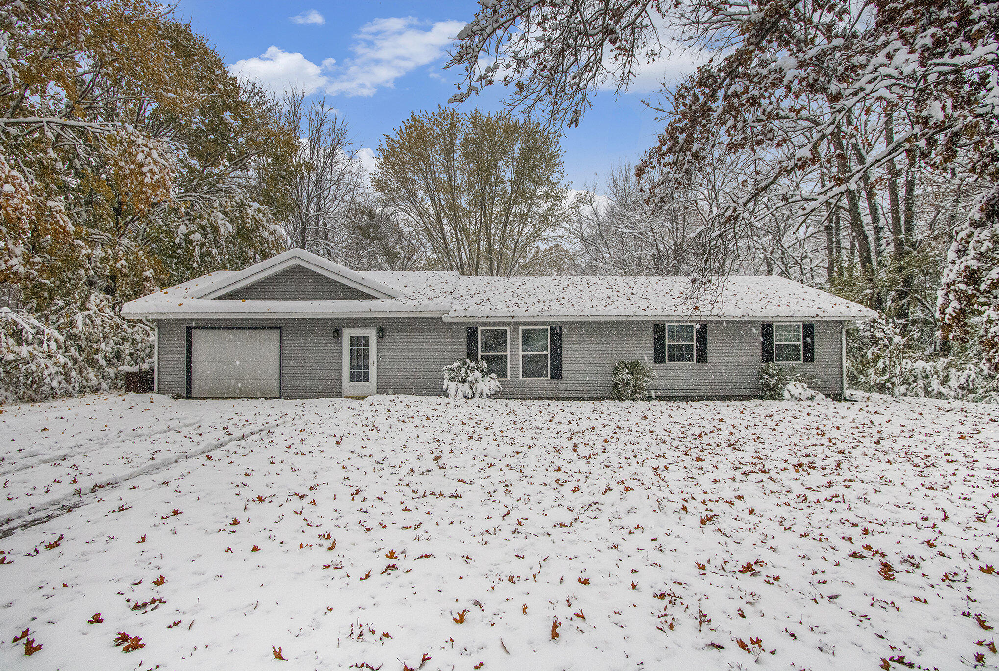 1230 Thomson Road Niles, MI 49120 - Photo 2 of 44 003_img_4146_750