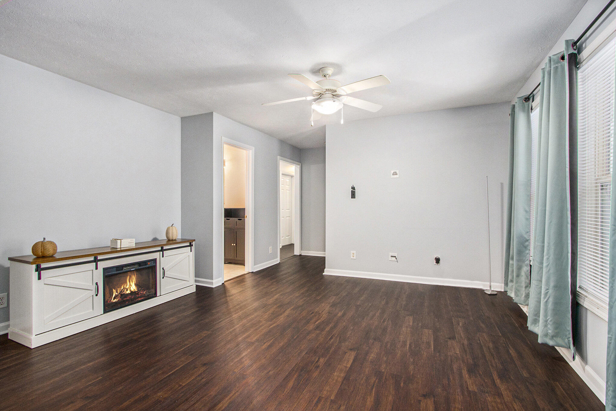 1230 Thomson Road Niles, MI 49120 - Photo 5 of 44 004_img_4172_779