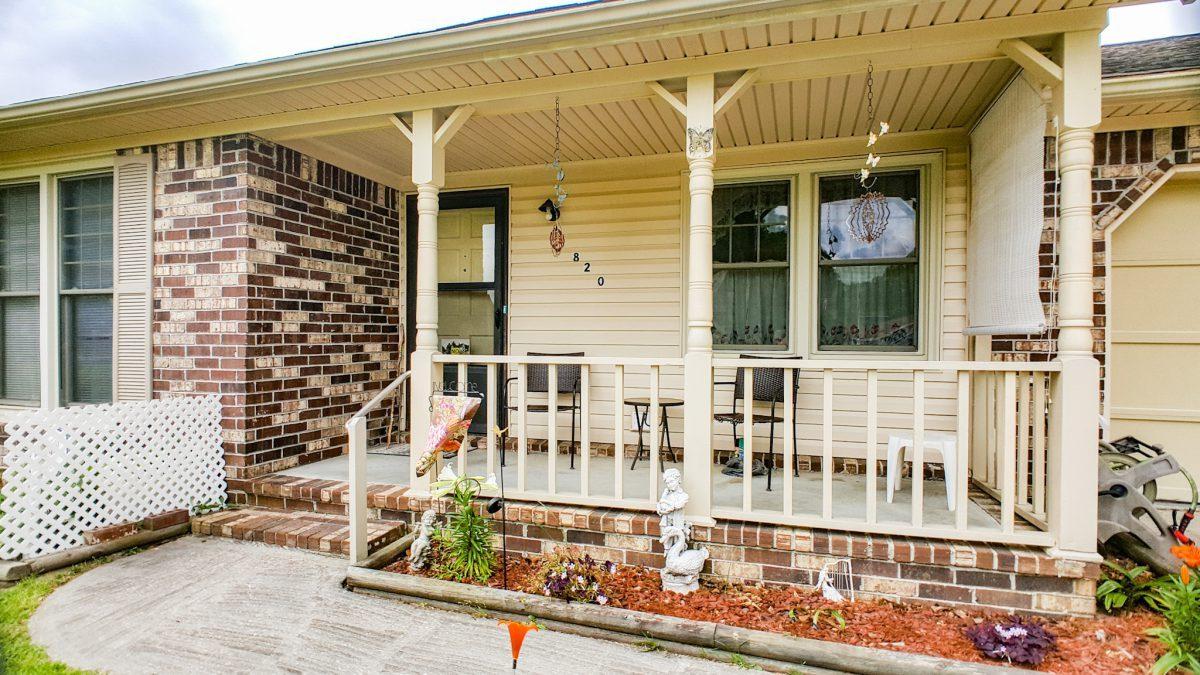 820 Beauregard Road Summerville, SC 29486 - Photo 2 of 25 2