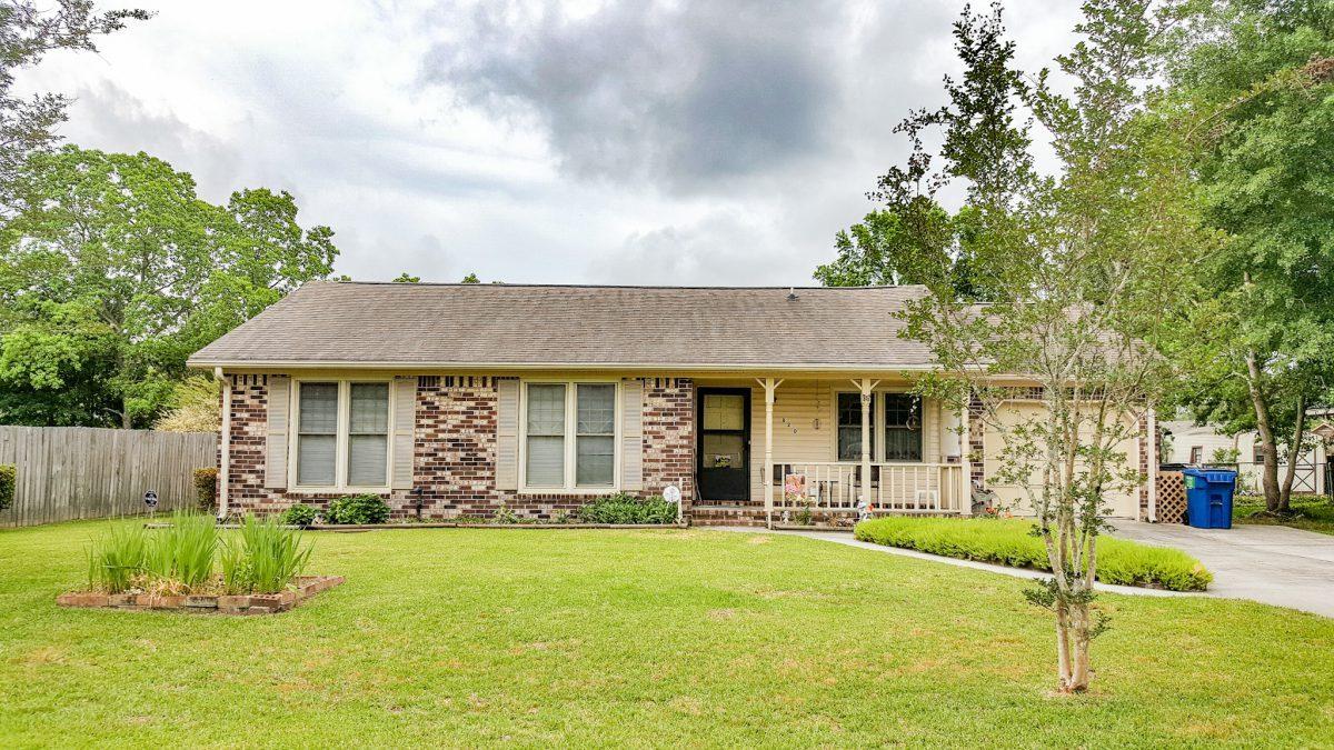 820 Beauregard Road Summerville, SC 29486 - Photo 5 of 25 5