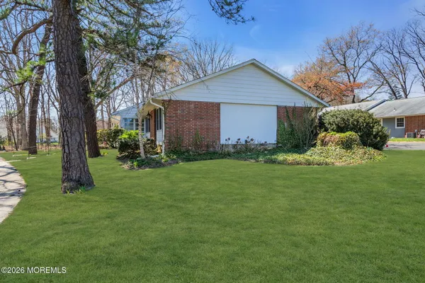 $235,000 | 500 B Thornbury Court, Unit B, Lakewood, NJ 08701