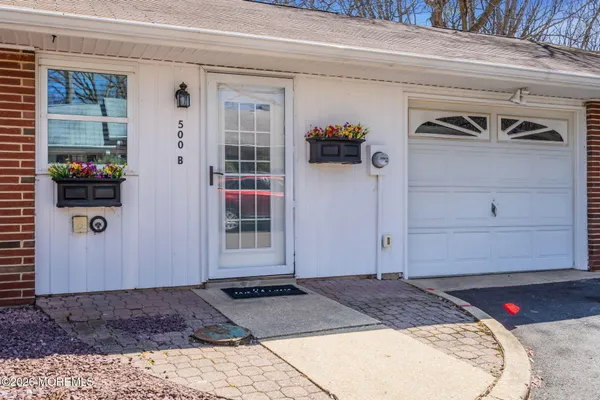 $235,000 | 500 B Thornbury Court, Unit B, Lakewood, NJ 08701