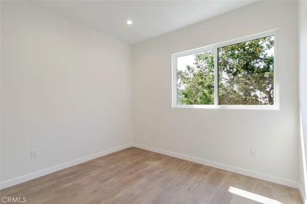 $4,450 | 1961 Waltonia Drive, Unit 102, Montrose, CA 91020