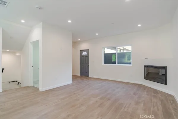 $4,450 | 1961 Waltonia Drive, Unit 102, Montrose, CA 91020