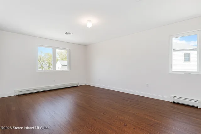 $1,389,999 | 98 Alverson Avenue | Rossville