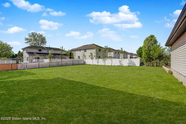 $1,389,999 | 98 Alverson Avenue | Rossville