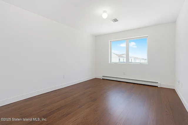 $1,389,999 | 98 Alverson Avenue | Rossville