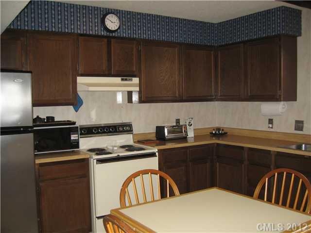 6043 Heath Valley Road, Unit H Charlotte, NC 28210 - Photo 2 of 13 Gallery Image 2