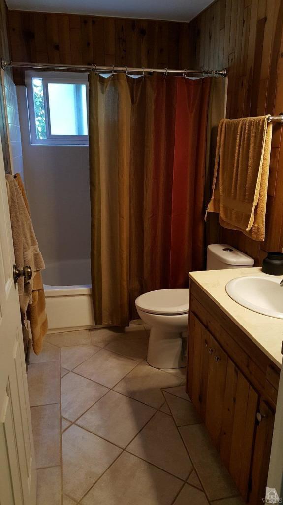 6392 White Street Simi Valley, CA 93063 - Photo 18 of 30 a bathroom with a sink toilet and shower