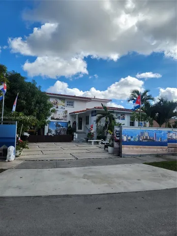 $2,800 | 1645 Southwest 83rd Ct., Unit 2, Miami, FL 33155