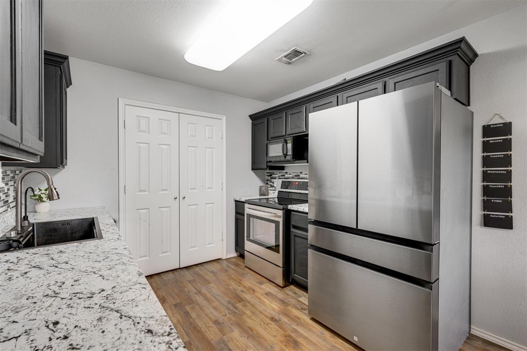 59 County Road Powderly, TX 75473 - Photo 11 of 38