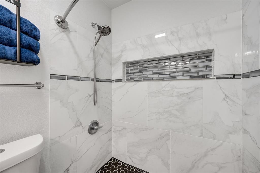 59 County Road Powderly, TX 75473 - Photo 16 of 38