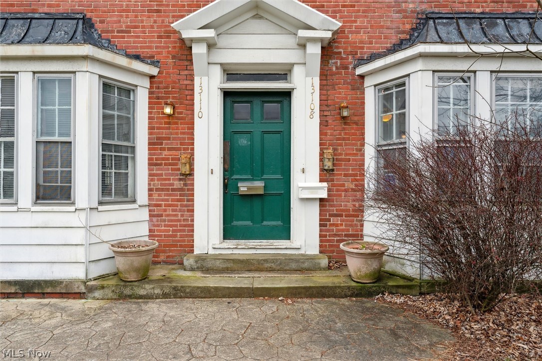 13108 Cedar Road Cleveland, OH 44118 - Photo 5 of 46
