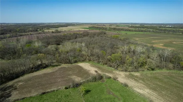 $1,520,000 | 10002 Northwest County Road 10002 N/a, Amsterdam, MO 64723