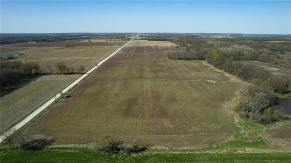 $1,480,000 | 10002 Northwest County Road 10002 N/a, Amsterdam, MO 64723