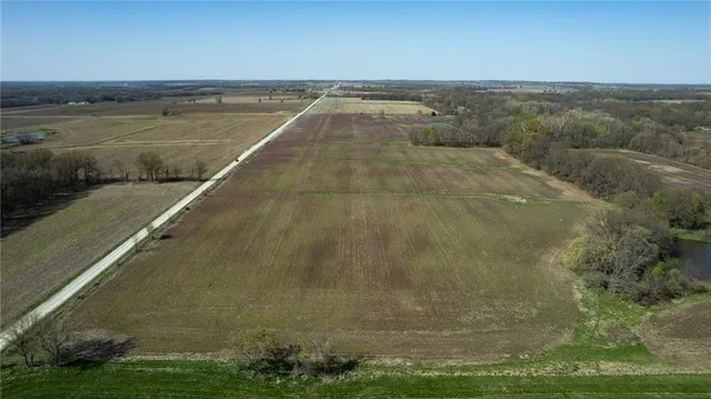 $1,520,000 | 10002 Northwest County Road 10002 N/a, Amsterdam, MO 64723