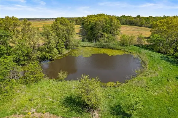 $1,480,000 | 10002 Northwest County Road 10002 N/a, Amsterdam, MO 64723