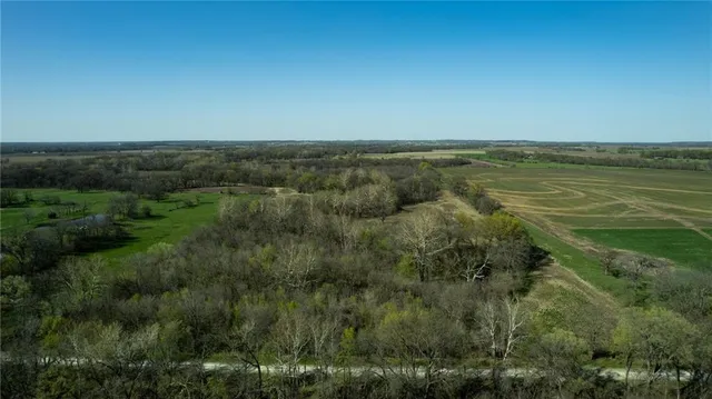 $1,520,000 | 10002 Northwest County Road 10002 N/a, Amsterdam, MO 64723