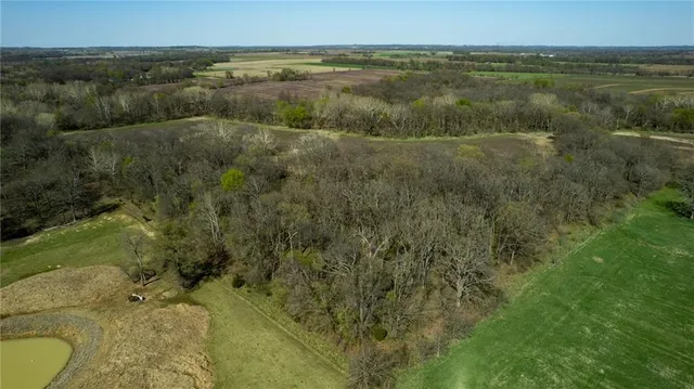 $1,520,000 | 10002 Northwest County Road 10002 N/a, Amsterdam, MO 64723