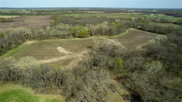 $1,520,000 | 10002 Northwest County Road 10002 N/a, Amsterdam, MO 64723