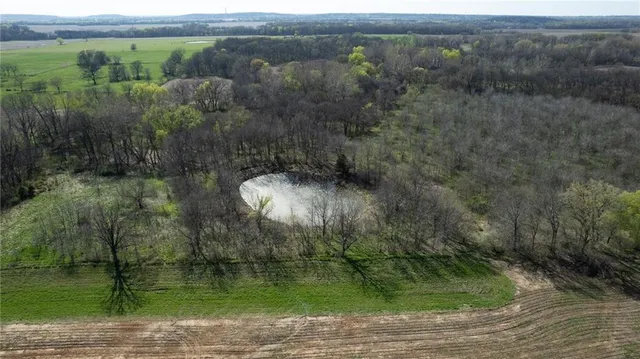 $1,520,000 | 10002 Northwest County Road 10002 N/a, Amsterdam, MO 64723