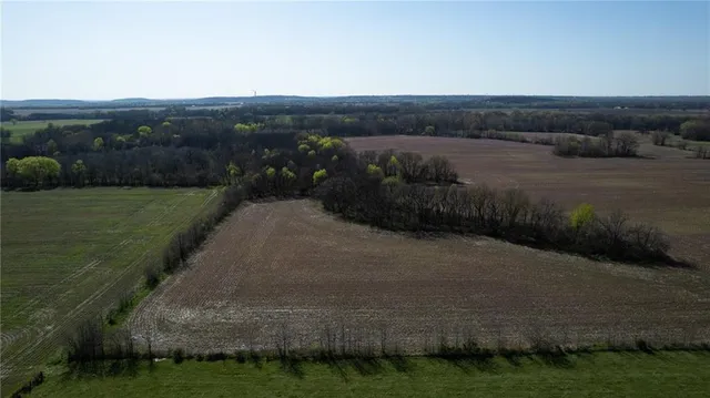 $1,520,000 | 10002 Northwest County Road 10002 N/a, Amsterdam, MO 64723