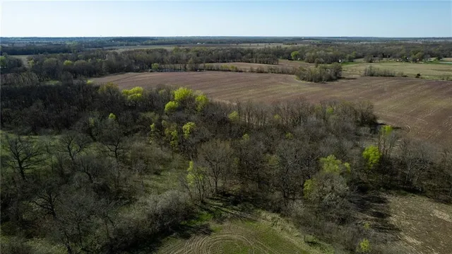 $1,520,000 | 10002 Northwest County Road 10002 N/a, Amsterdam, MO 64723