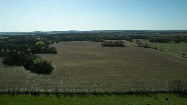 $1,520,000 | 10002 Northwest County Road 10002 N/a, Amsterdam, MO 64723