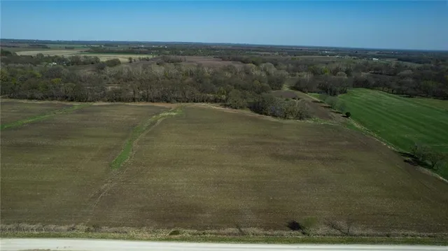 $1,520,000 | 10002 Northwest County Road 10002 N/a, Amsterdam, MO 64723