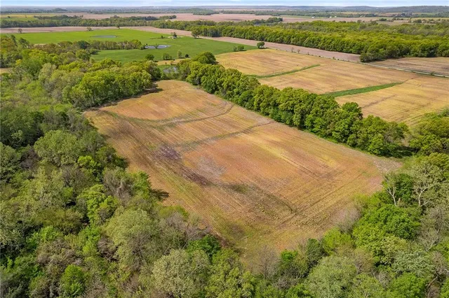 $1,520,000 | 10002 Northwest County Road 10002 N/a, Amsterdam, MO 64723