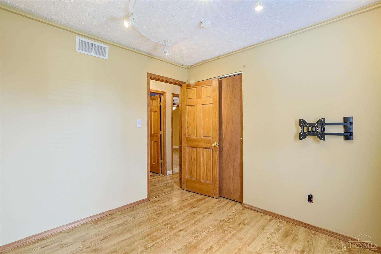 7650 Dog Trot Road Cincinnati, OH 45248 - Photo 24 of 42