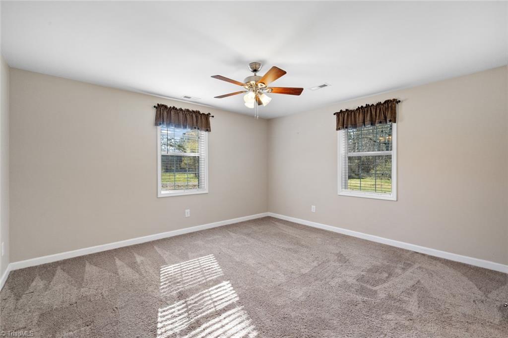 516 Old Embler Road Thomasville, NC 27360 - Photo 11 of 30