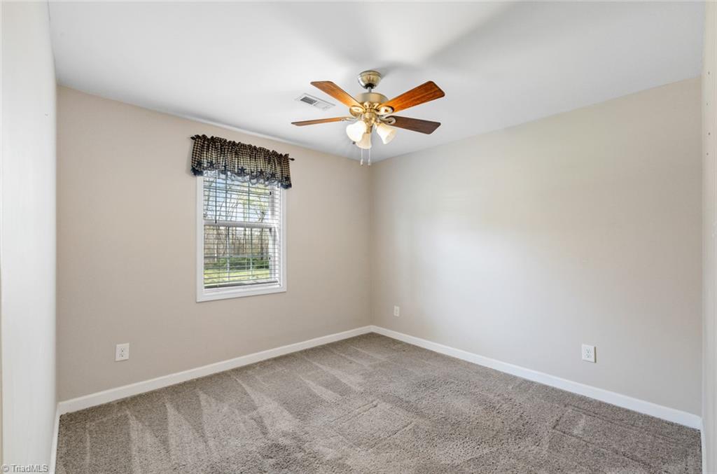 516 Old Embler Road Thomasville, NC 27360 - Photo 16 of 30