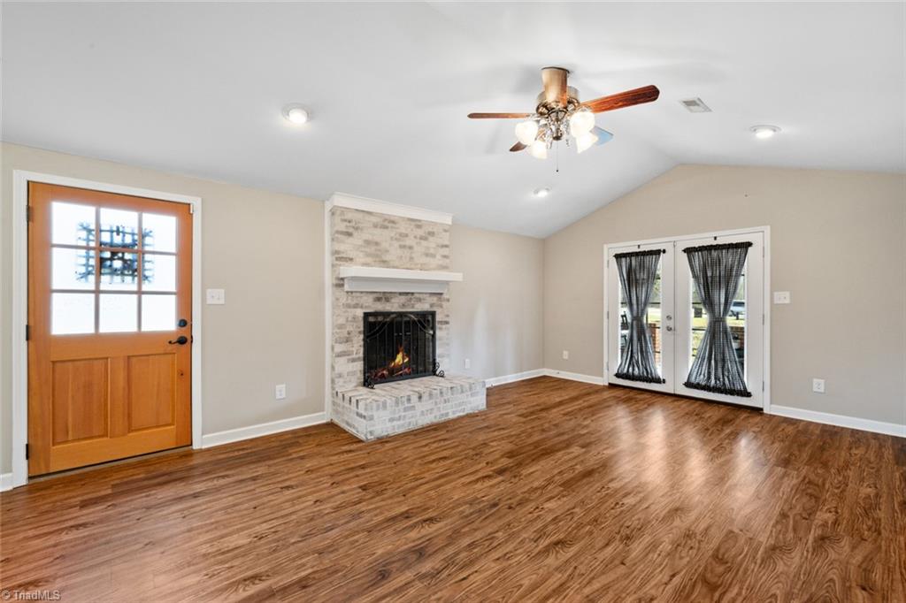 516 Old Embler Road Thomasville, NC 27360 - Photo 4 of 30