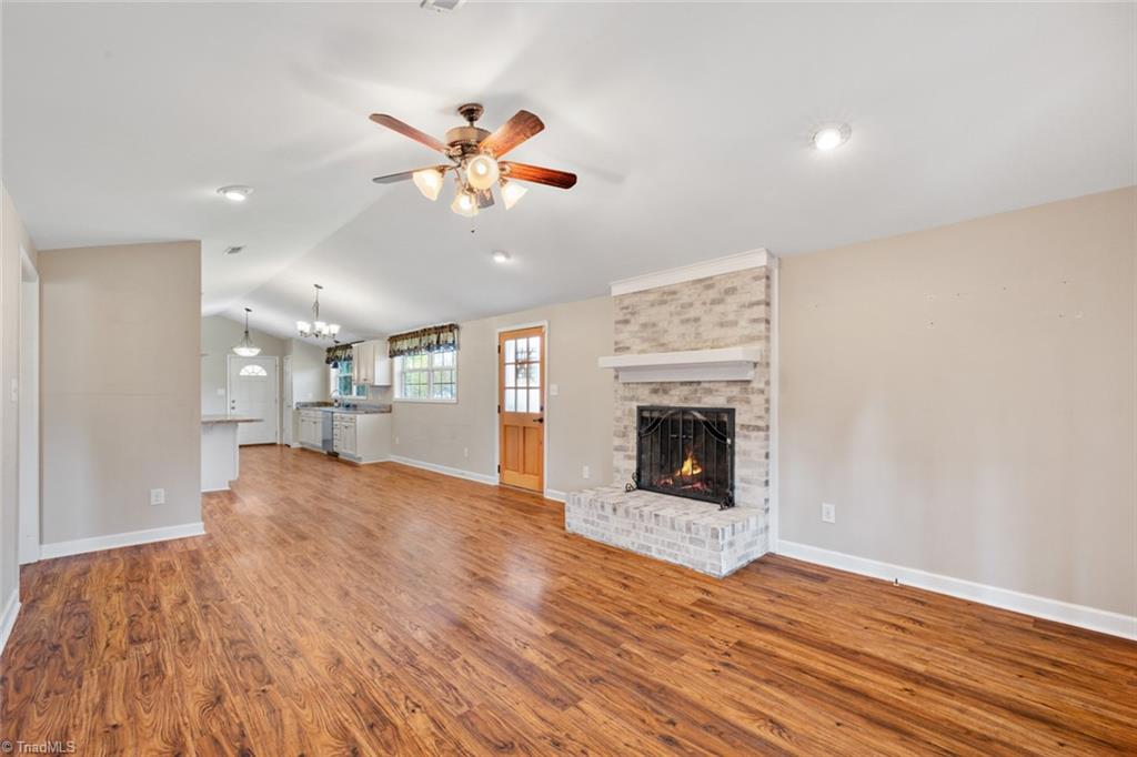 516 Old Embler Road Thomasville, NC 27360 - Photo 5 of 30