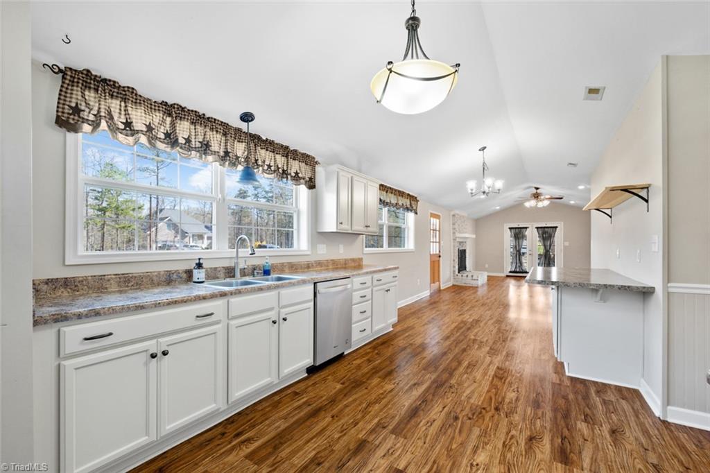 516 Old Embler Road Thomasville, NC 27360 - Photo 9 of 30