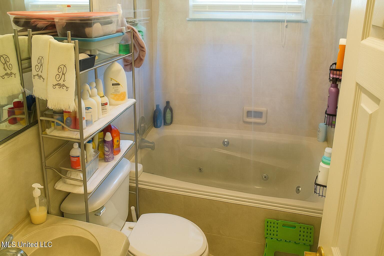 1066 Maria Drive Jackson, MS 39204 - Photo 5 of 7 Bathroom 2