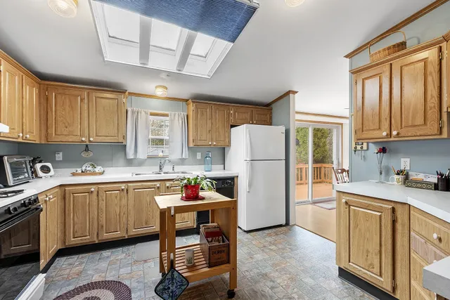 $299,000 | 53 Oak Drive, North Hampton, NH 03862