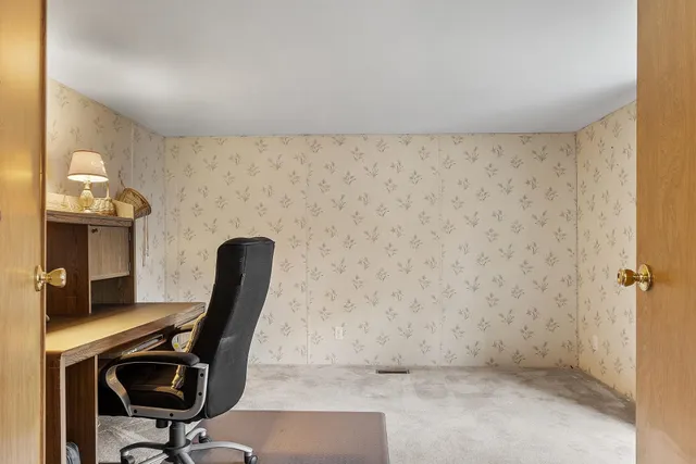 $299,000 | 53 Oak Drive, North Hampton, NH 03862