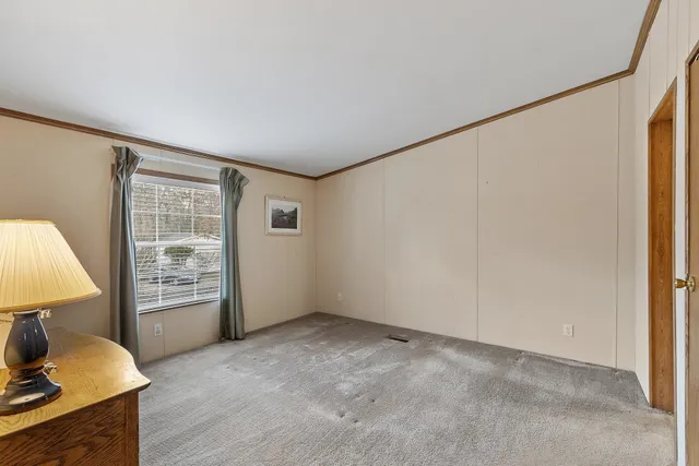 $299,000 | 53 Oak Drive, North Hampton, NH 03862