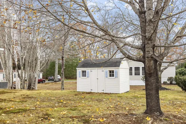 $299,000 | 53 Oak Drive, North Hampton, NH 03862