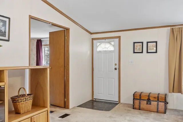 $299,000 | 53 Oak Drive, North Hampton, NH 03862