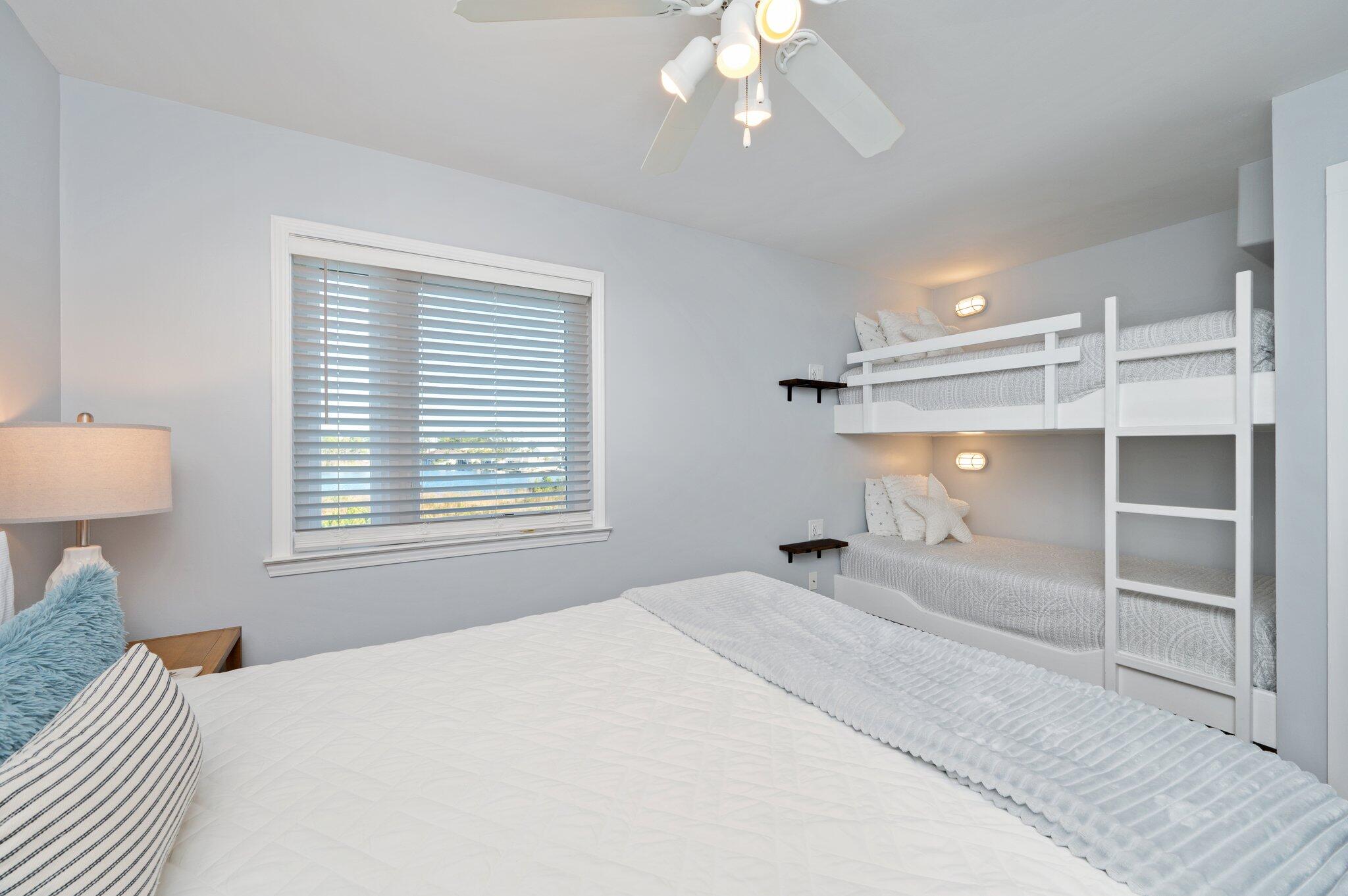23011 Front Beach Road, Unit E8 Panama City Beach, FL 32413 - Photo 25 of 59 Guest Bedroom