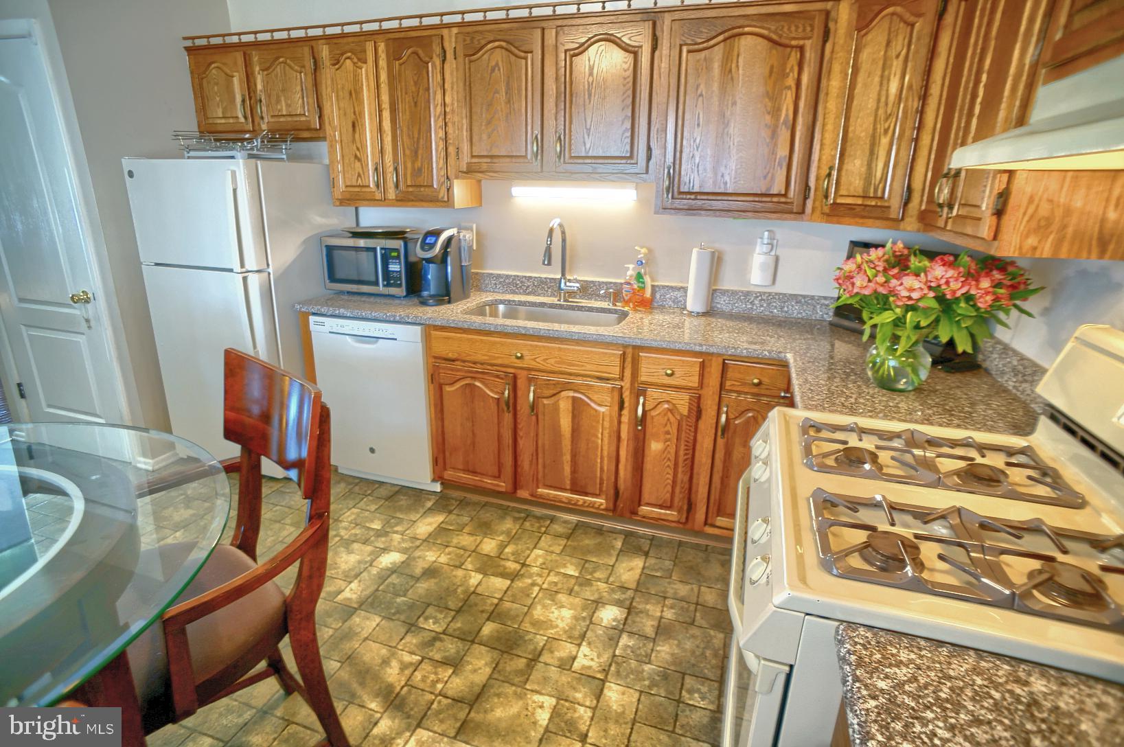 720 Gunnison Road York, PA 17404 - Photo 8 of 22