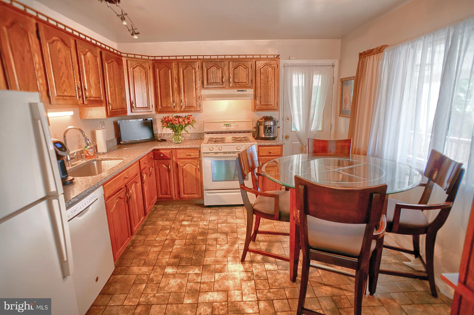 720 Gunnison Road York, PA 17404 - Photo 9 of 22